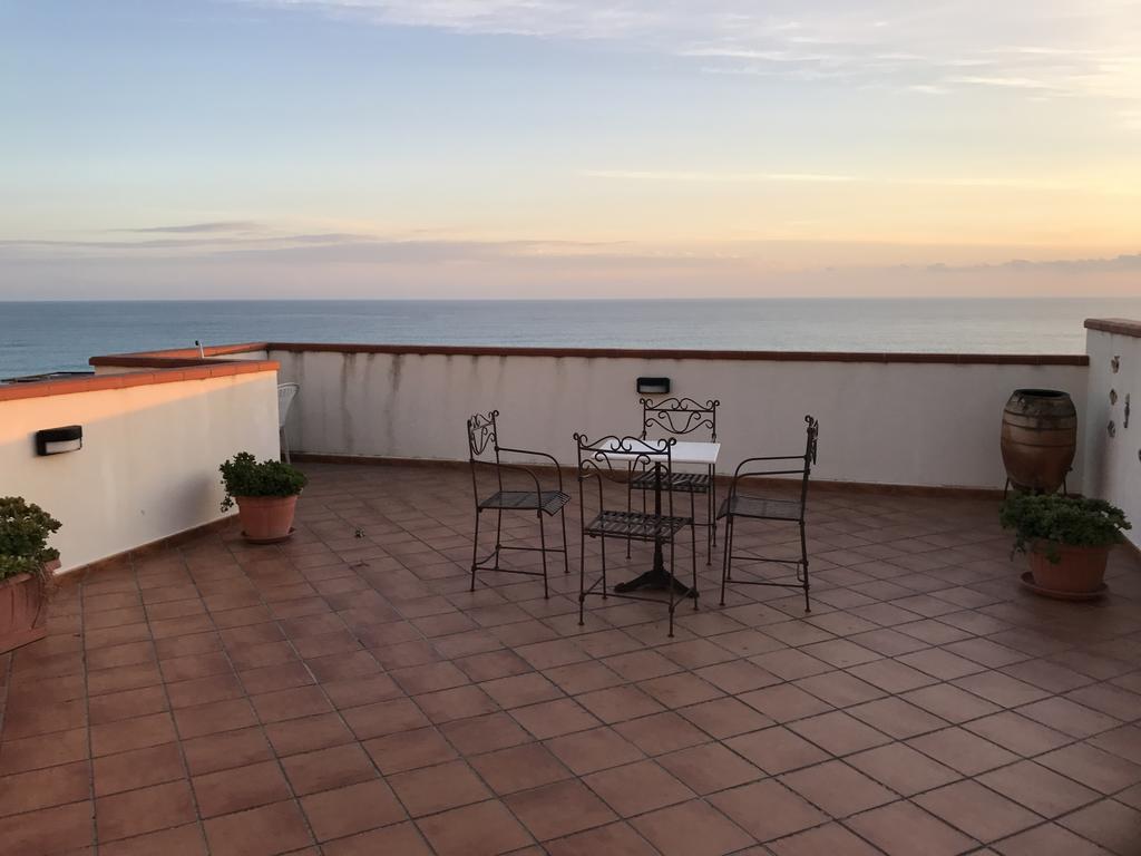 Hotel Terrazze Sul Mare Melito Di Porto Salvo Exteriér fotografie