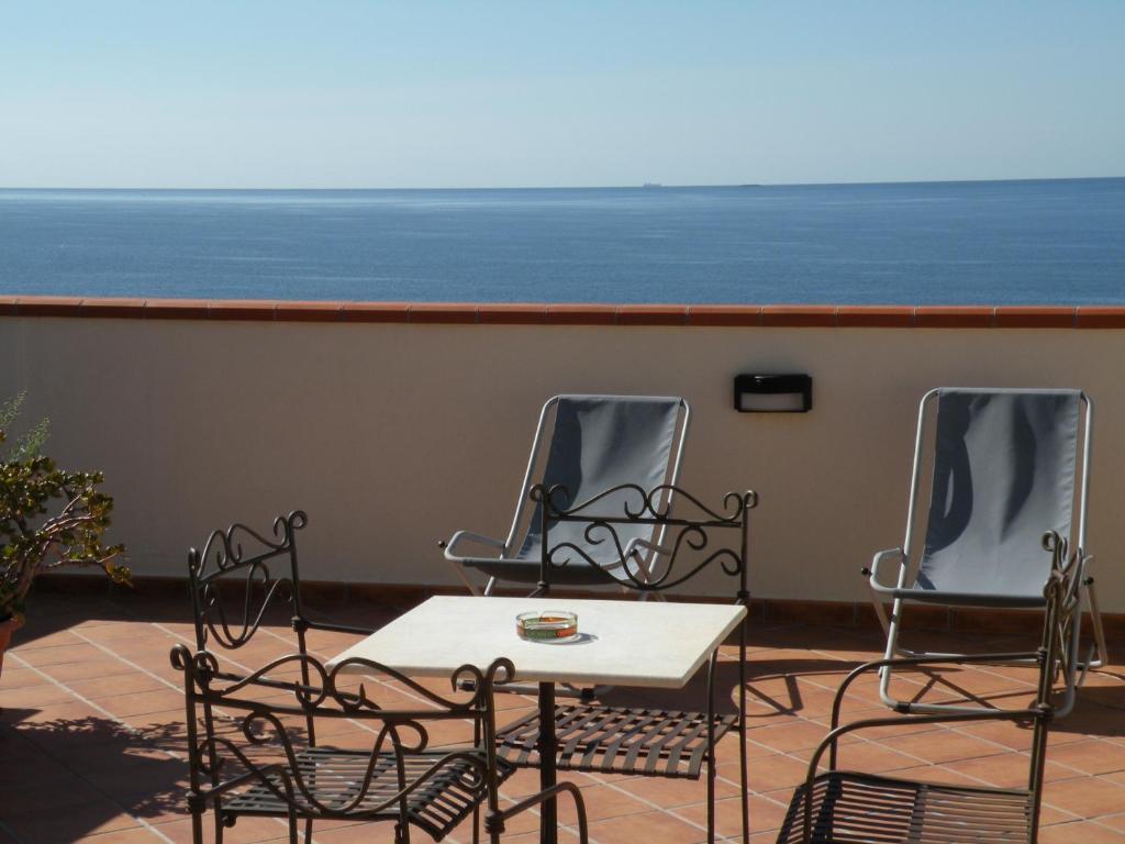 Hotel Terrazze Sul Mare Melito Di Porto Salvo Exteriér fotografie